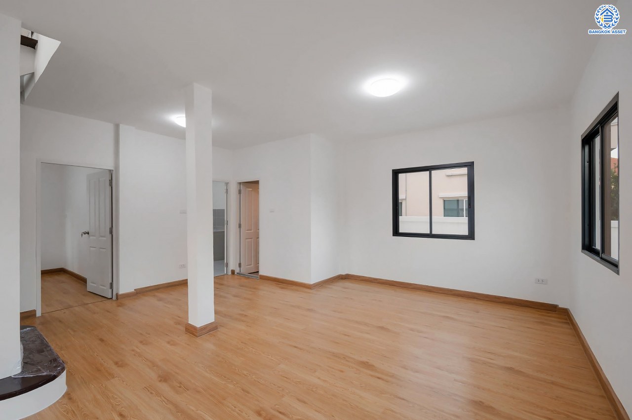 บ้านมือสองตกแต่งใหม่ โครงการ ลลิลอินเดอะพาร์ค บางใหญ่ บ้านเดี่ยว เนื้อที่ 54.60 ตร.ว. ฟังก์ชัน 3 ห้องนอน 2 ห้องน้ำ 1 ห้องอเนกประสงค์ 1 ที่จอดรถ บนทำเลเดินทางสะดวก ใกล้เซ็นทรัลเวสต์เกต ทางด่วน "กาญจนาภิเษก และรถไฟฟ้าสายสีม่วง "สถานีตลาดบางใหญ่"...